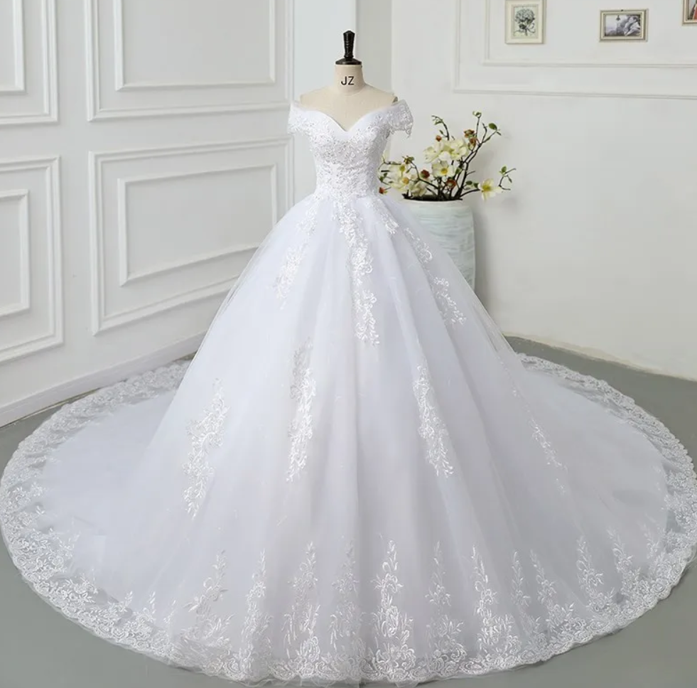 Pretty Off The Shoulder Lace Wedding Dress Wedding Gown Vintage Appliques Beading Bridal Dresses Plus Size Ball Gown Trouwjurk