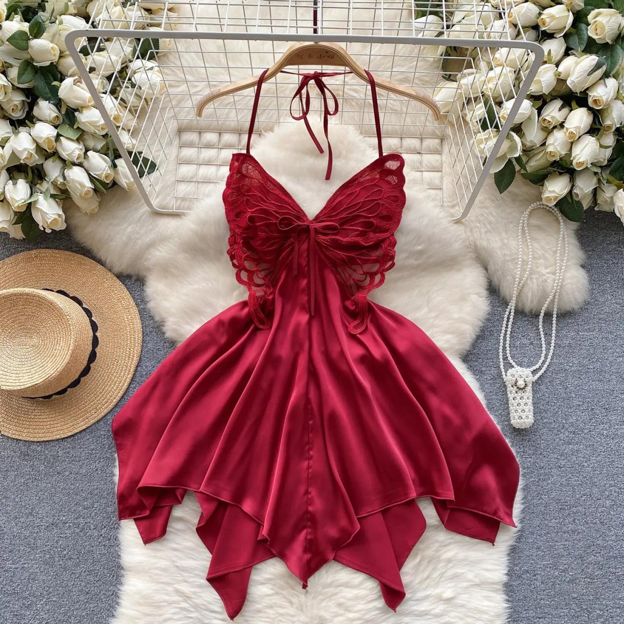 Casual Couture Elegant Red Lace Satin Butterfly Nightgown