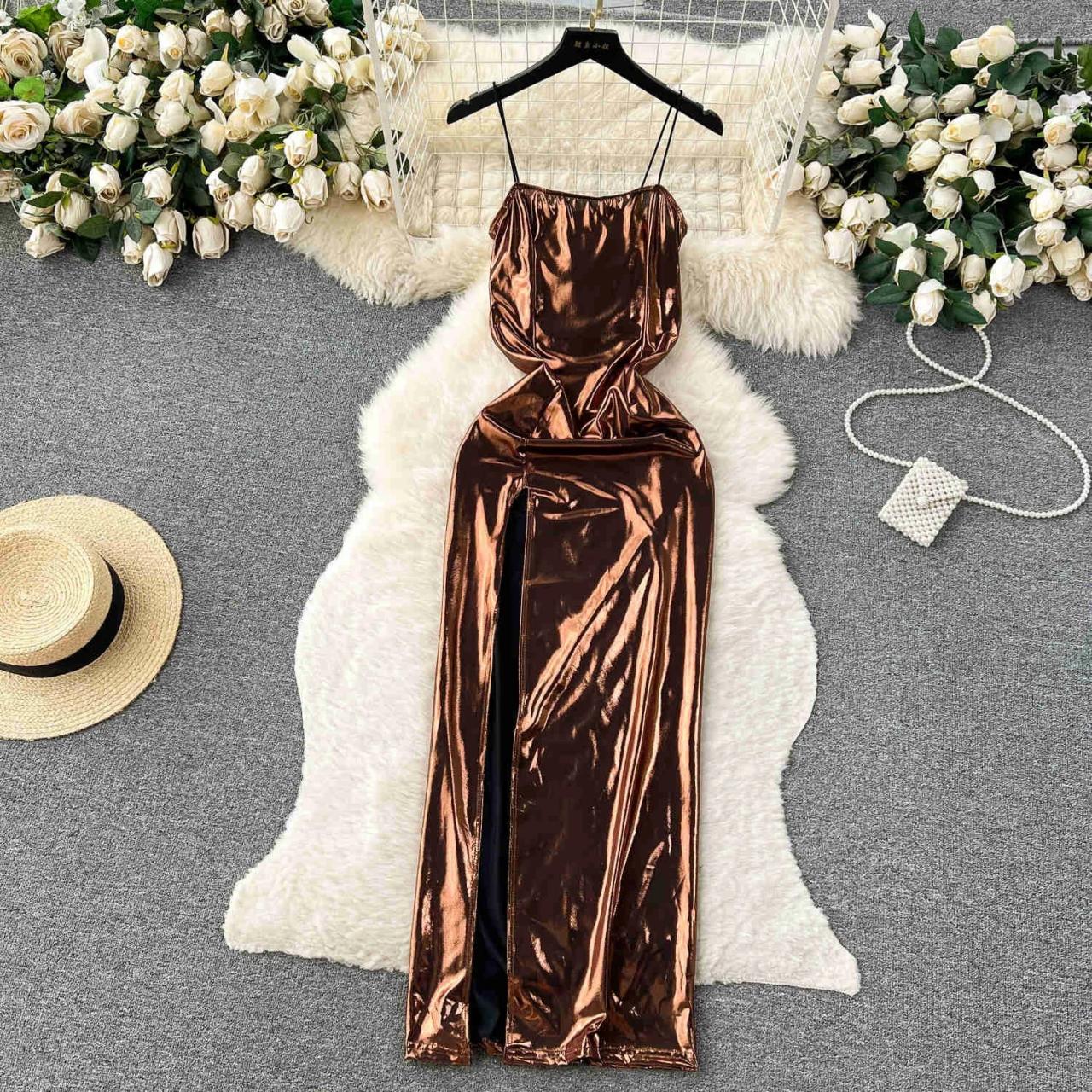 Elegant Metallic Evening Gown With Spaghetti Straps on Luulla