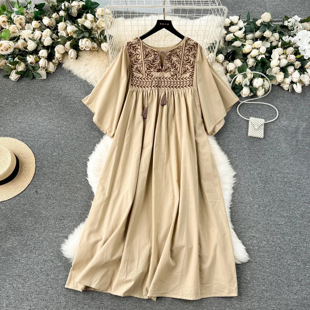 Bohemian Maxi Dress with Intricate Embroidery Details