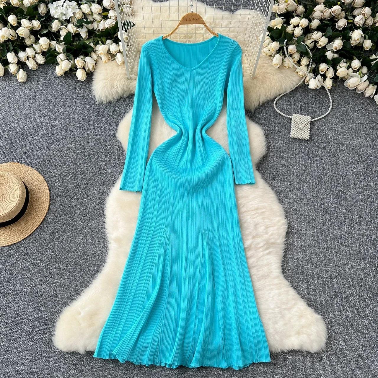 Long-sleeve Knitted Maxi Dress In Turquoise