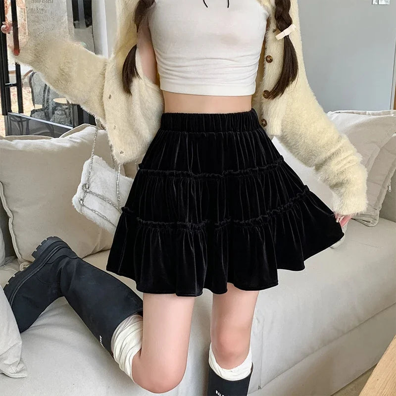 スカート Fluffy mini skirt COLDEST WINTER FUR MINI SKIRT IN WHITE – AKIRA