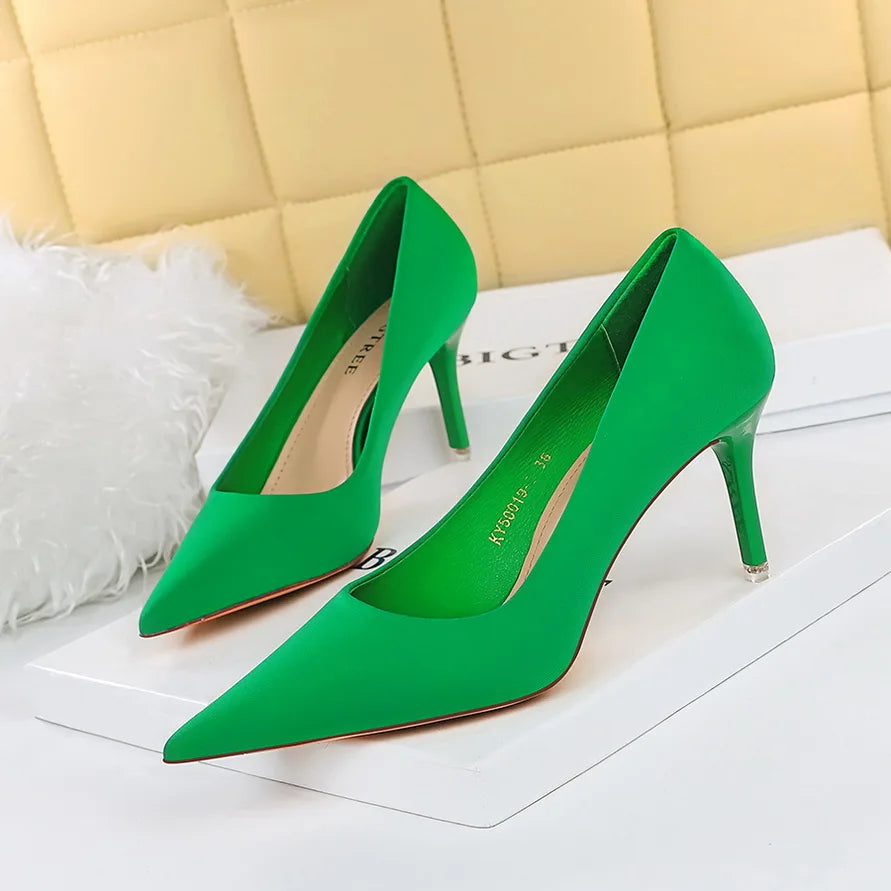 Vibrant Green Pointed Toe Pumps With Heels on Luulla